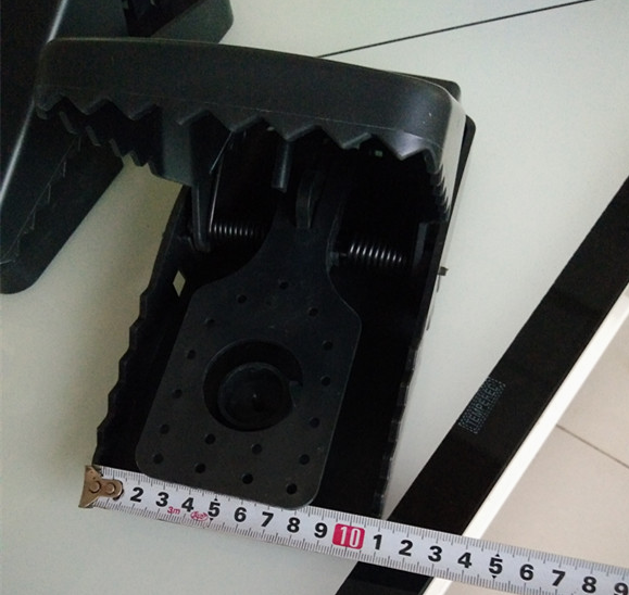Extra-Large  High-Sensitivity Powerful Snap-Type Plastic Rat Trap
